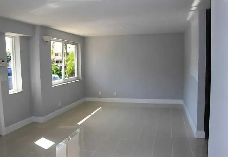 1705 N Riverside Dr #2 — Photo 33