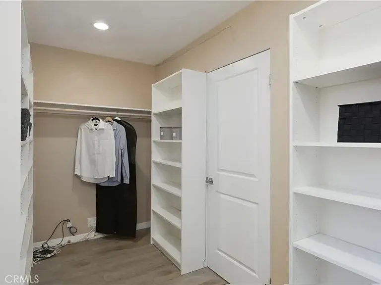 9844 Pangborn Ave — Photo 20