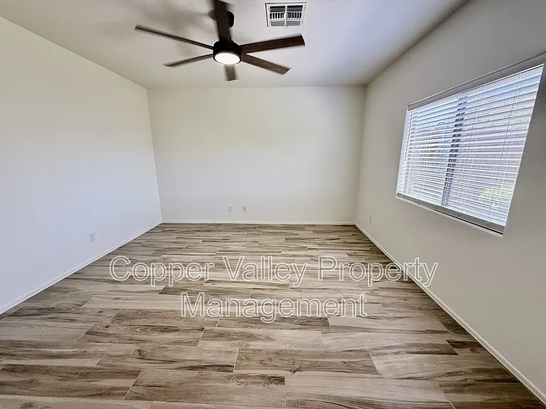 3793 W Wayne Ln — Photo 7