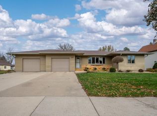 137 1st Ave SW, Winnebago, MN 56098