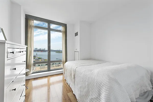 Rented by Compass | media 18