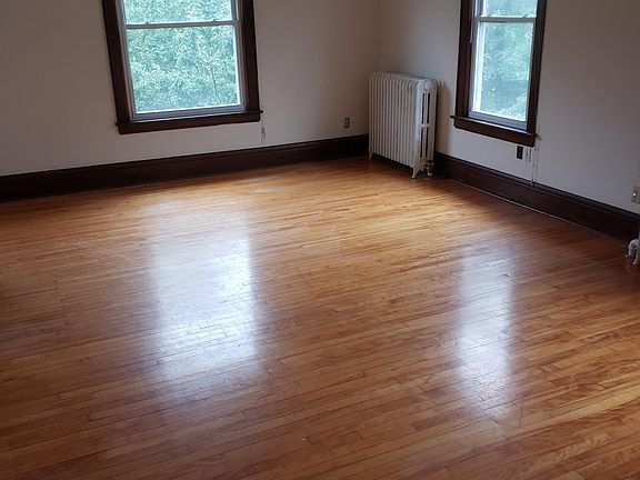 5th image of 2437 Dupont Ave S APT 3