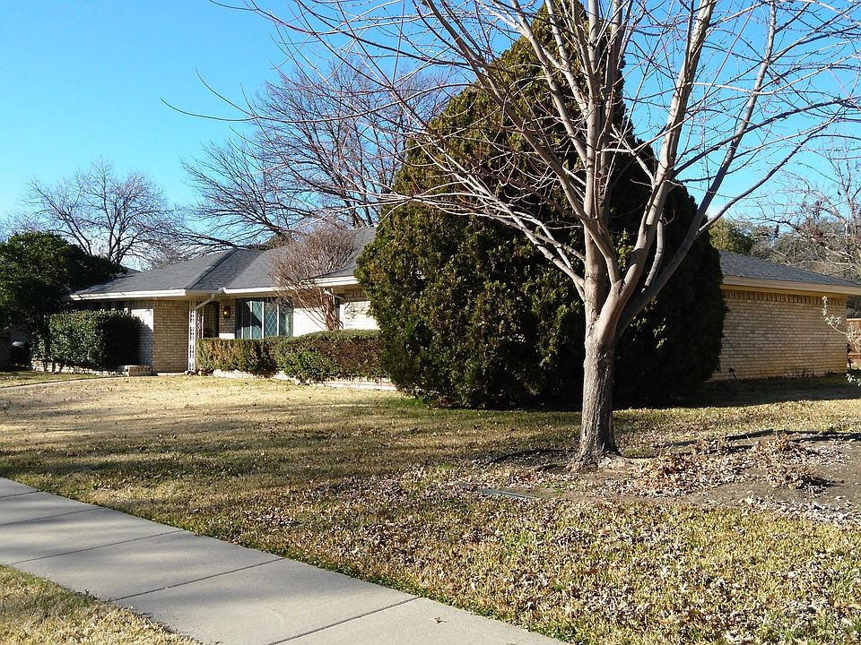 2nd image of 2517 Westridge Dr