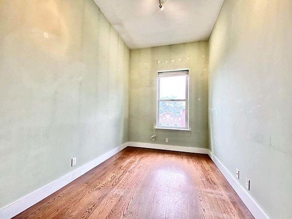 2nd image of 666 Franklin Ave #3