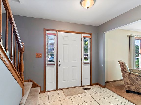 4th image of 4846 Tarrington Dr