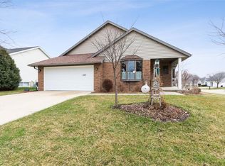 330 Pheasant Ave, Marion, IA 52302