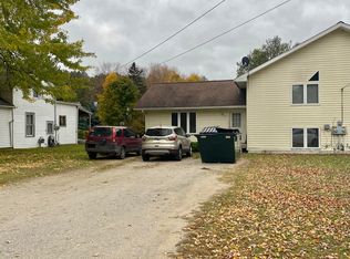 379 Walnut St, Shelby, MI 49455