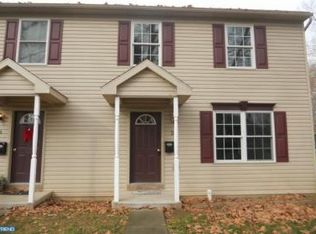 28 E Court Blvd, West Lawn, PA