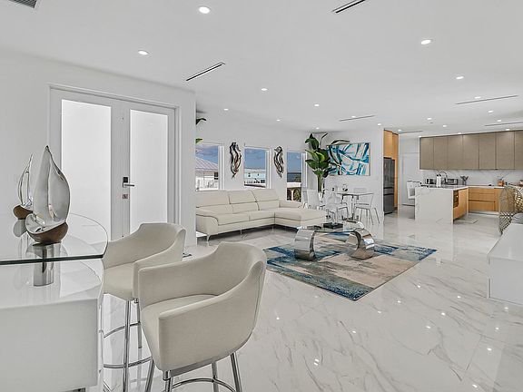 5th image of 31450 Avenue G