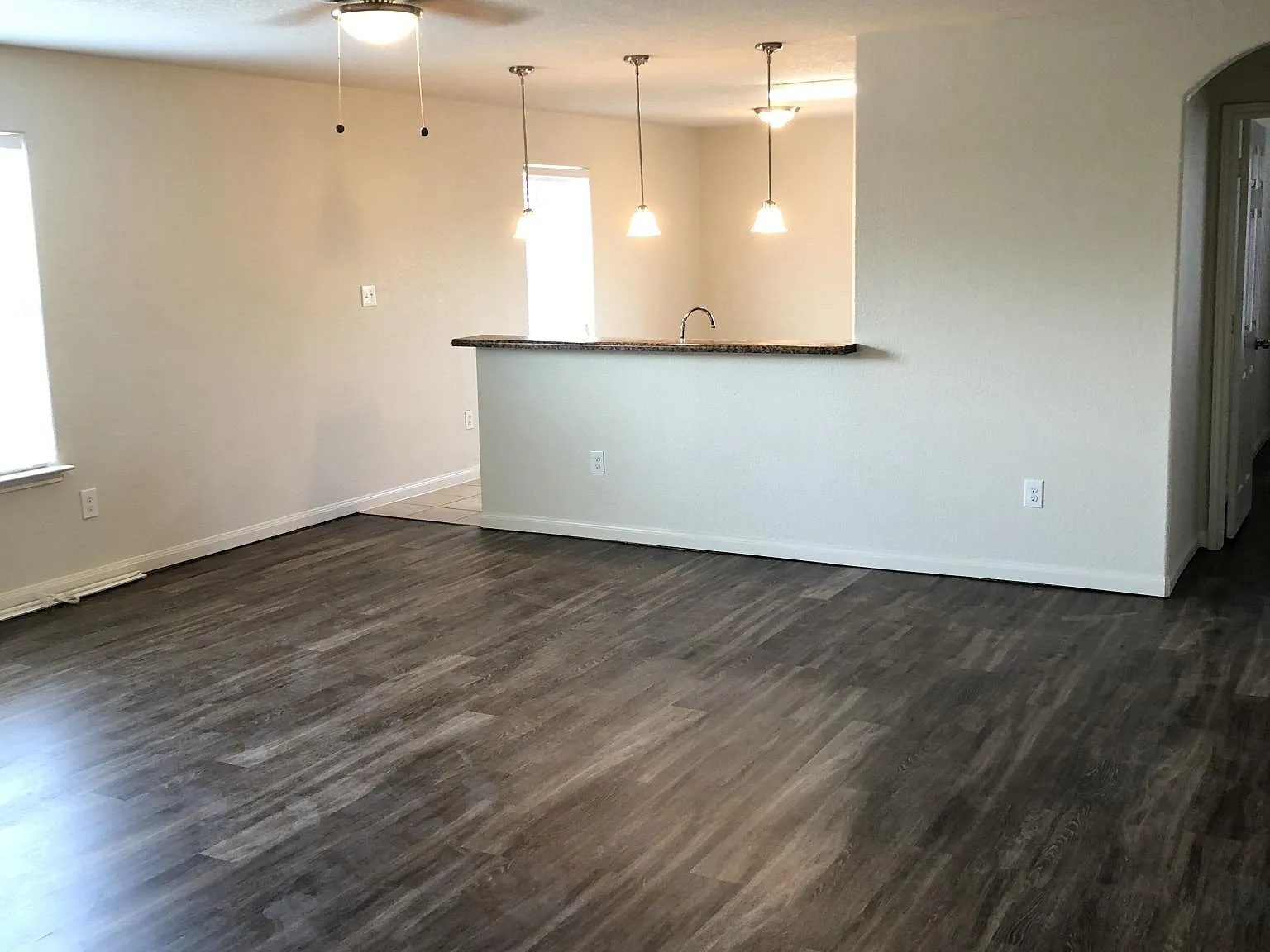 3 bed, 1352 sqft, $1,800 — Photo 3
