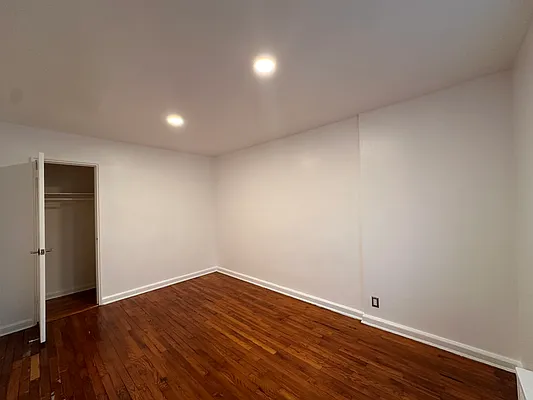 Rented by Azure Realty NY LLC | media 9