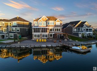 8948 20th Ave SW, Edmonton, AB T6X2C5