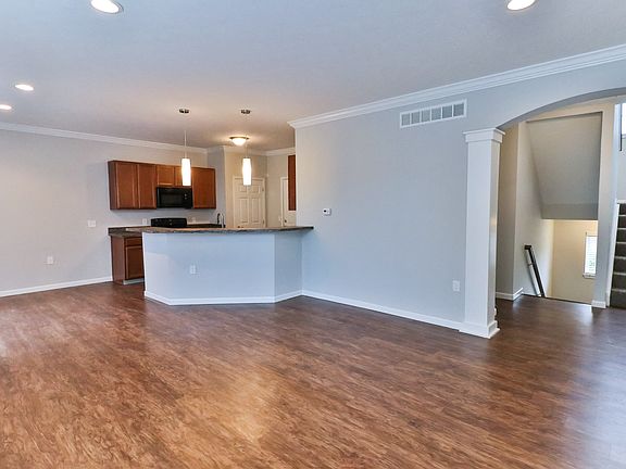 4th image of 749 Enclave Village Pl #616