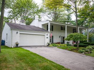 2201 Sylvan Ln, Midland, MI