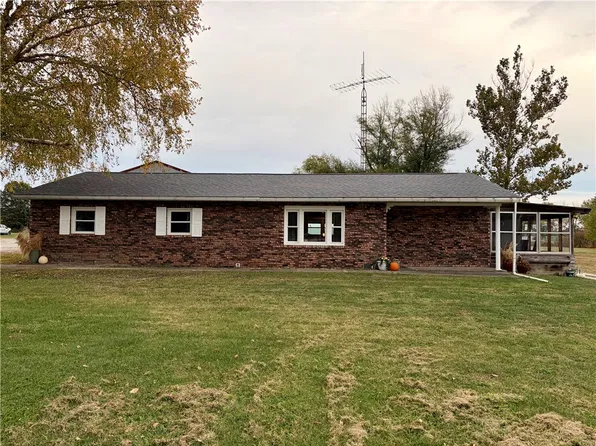 154 Us Highway 51, Pana, IL 62557