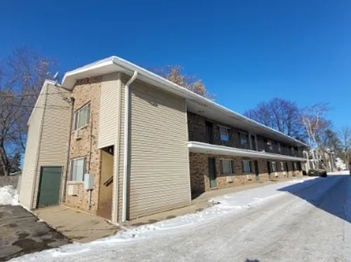 1138 E Walnut St #I Photo 1