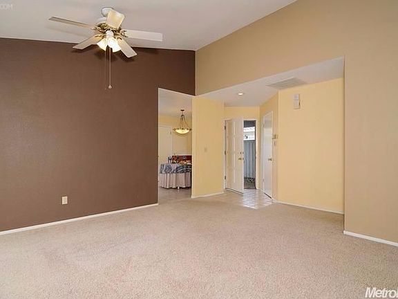 3rd image of 1912 Lakeshore Dr