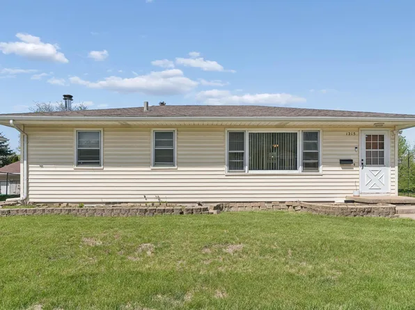1215 W 1st St, Cedar Falls, IA 50613