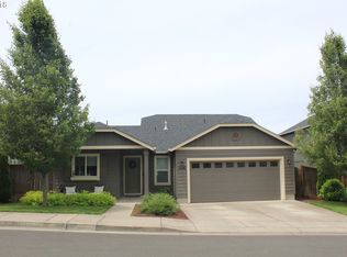 546 S 48th Pl, Springfield, OR 97478