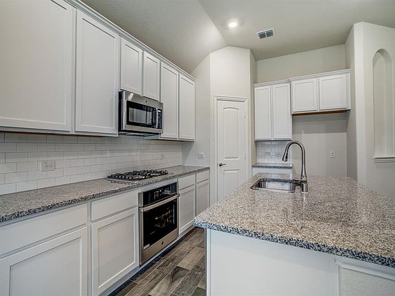 4th image of 221 Cedar Canyon Dr
