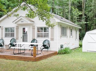 11049 Kings Point Resort Rd, Alanson, MI 49706