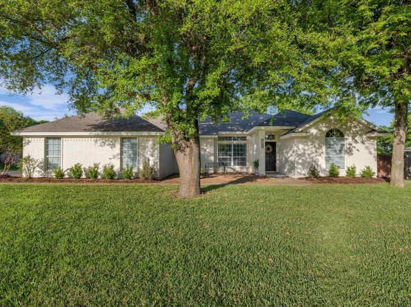 11209 Tree Lake Dr, Waco, TX 76708