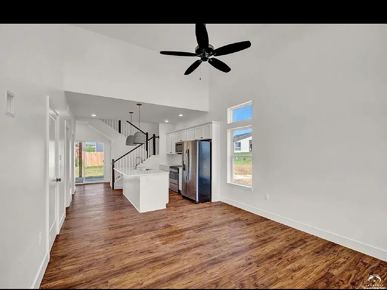2510 Arlene Pl — Photo 1