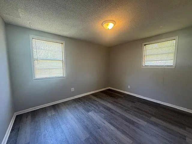 6367 New Jesup Hwy — Photo 4