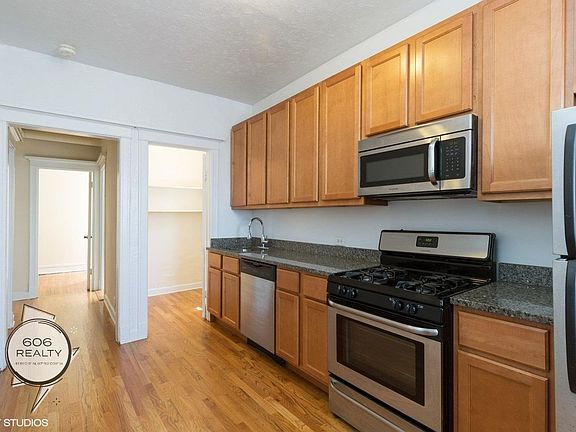 5th image of 5036 S Michigan Ave APT 3S