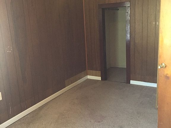 5th image of 301 S Elm St