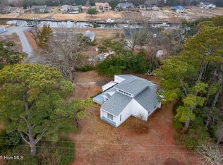 102 Grey Ln, Newport, NC 28570