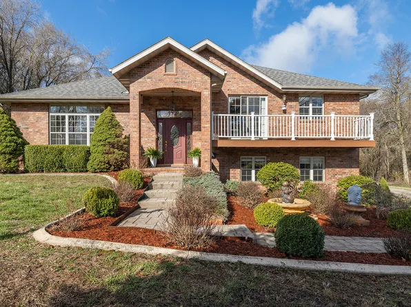 7602 Carl Avenue, Springfield, MO 65802