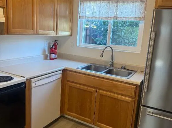 647 Racquet Club Circle, Rohnert Park, CA 94928
