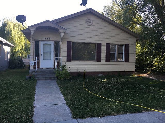 1st image of 835 J St