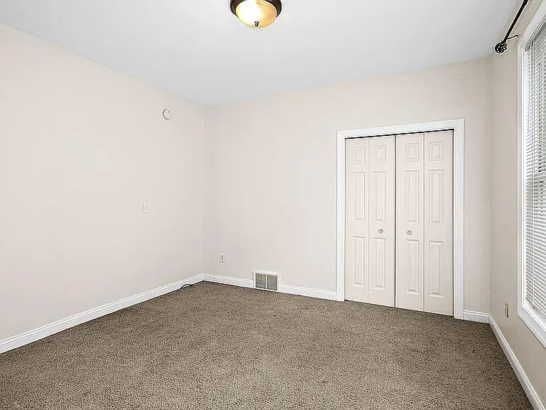 609 8th Ave #1 — Photo 17