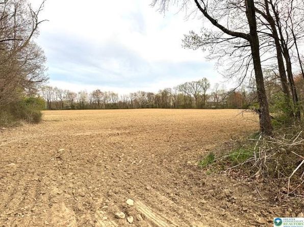 9170 N Loop Rd, Slatington, PA 18080