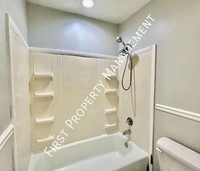 4794 Forest Wood Ln #B — Photo 7