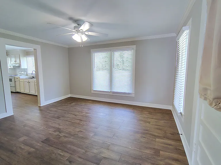 65 Rock Hill Rd — Photo 4