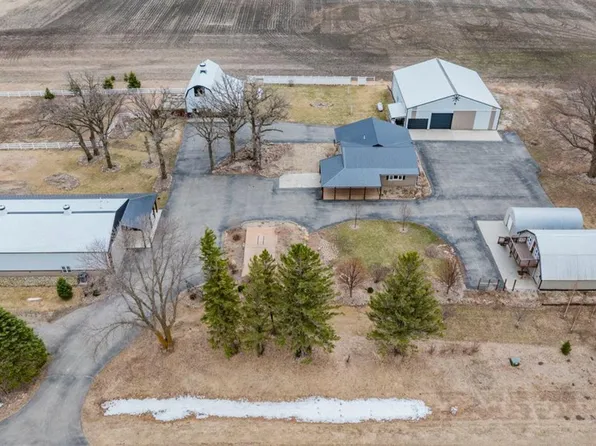 90917 240th St, Austin, MN 55912