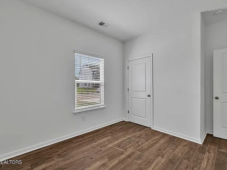 12301 Manhattan Ln — Photo 11