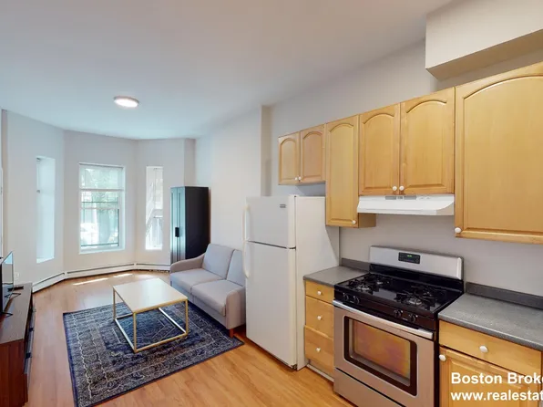 96 Hammond St, Roxbury Crossing, MA