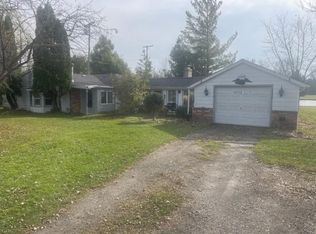 1698 E Deckerville Rd, Caro, MI 48723