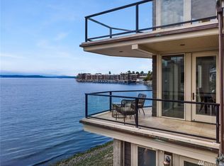 3859 Beach Dr SW APT 2, Seattle, WA 98116