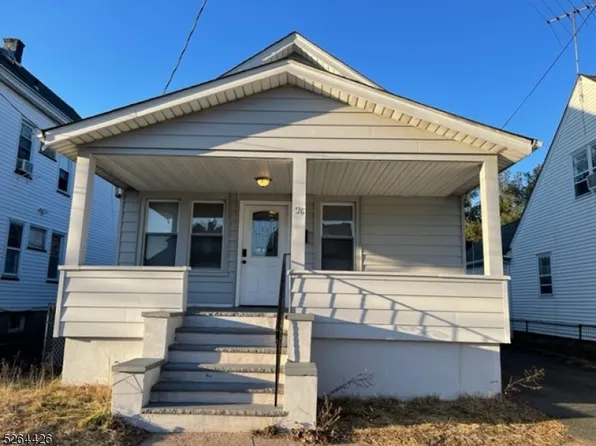 96 Trimble Ave, Clifton City, NJ 07011