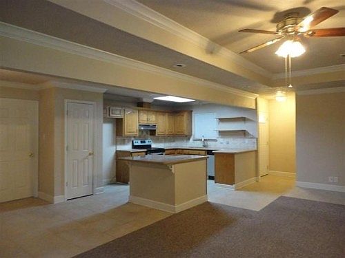 3rd image of 410 Kennedy Dr