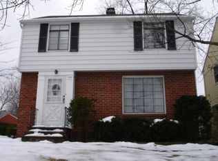 1830 Beverly Hills Dr, Euclid, OH