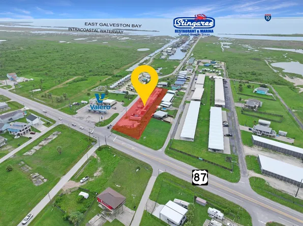 1012 N Stingaree Dr, Pt Bolivar, TX 77650