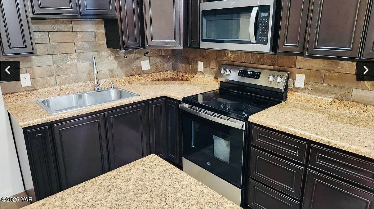 3 bed, 2.0 bath, 1175 sqft, $1,850 — Photo 4