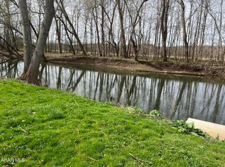 1907 Reynoldsdale Rd, New Paris, PA 15554