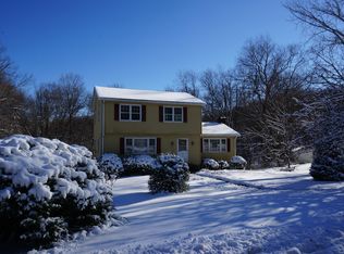 3 Strawberry Hill Rd, Danbury, CT 06811